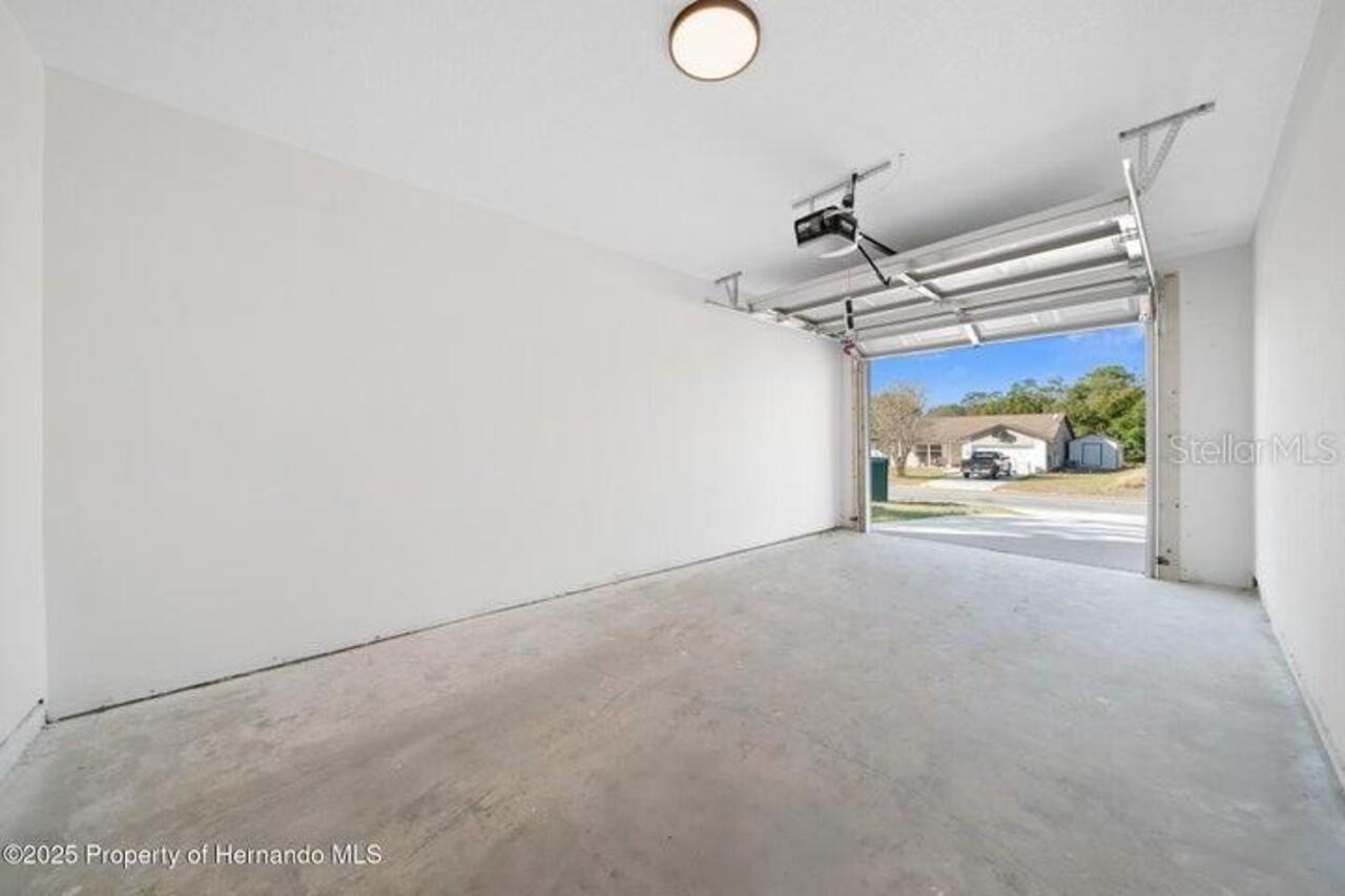 Listing Photo 14