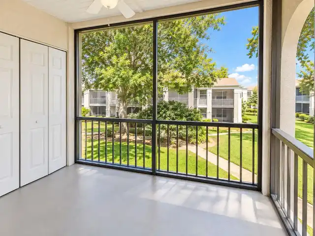 Listing Photo 12