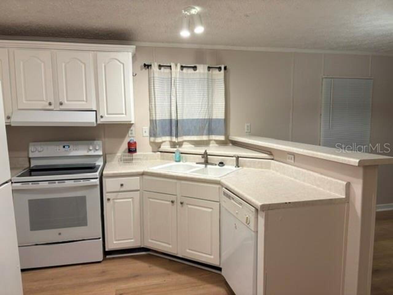 Listing Photo 8