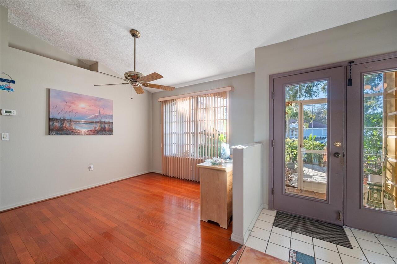 Listing Photo 12
