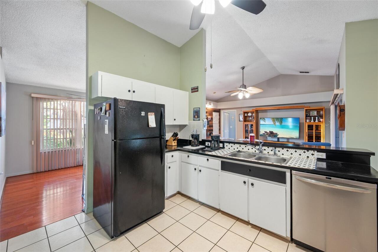 Listing Photo 17