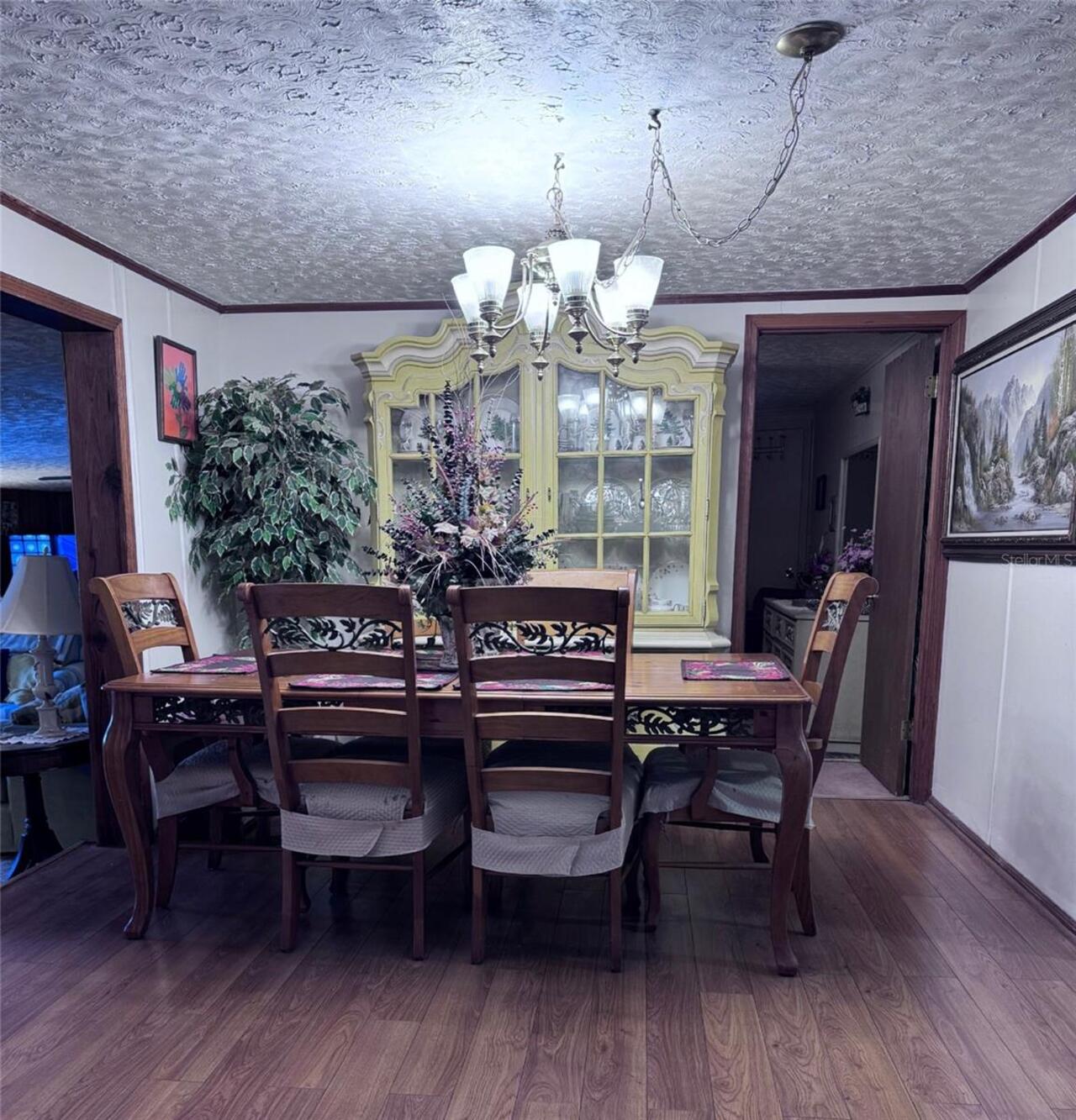 Listing Photo 4