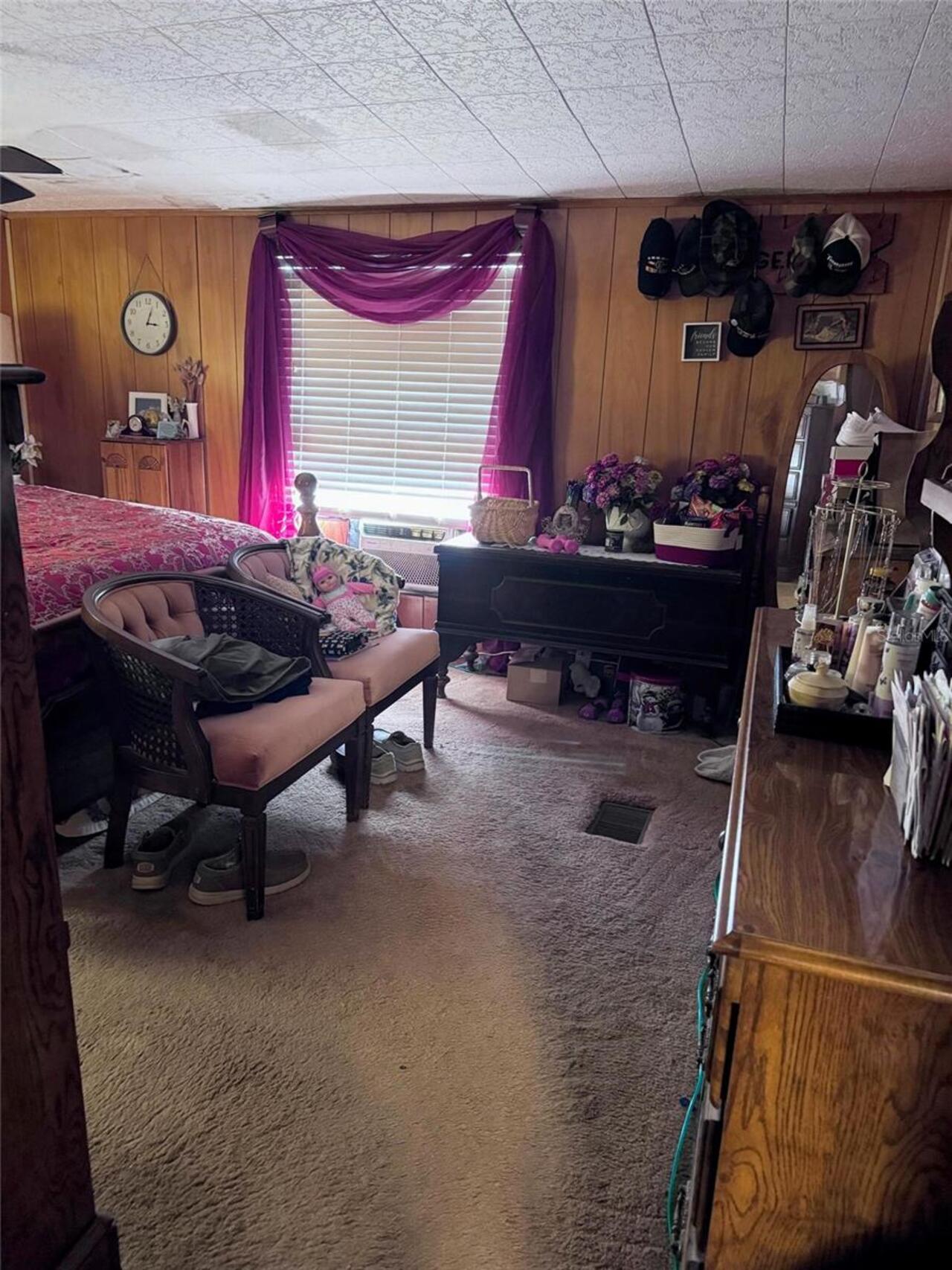 Listing Photo 12