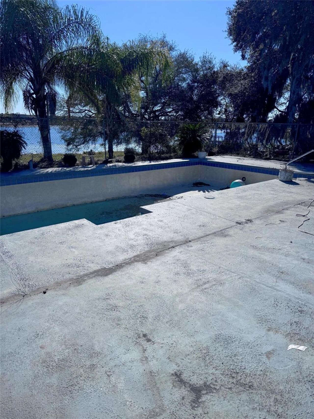 Listing Photo 17