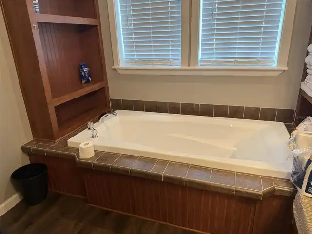 Listing Photo 15
