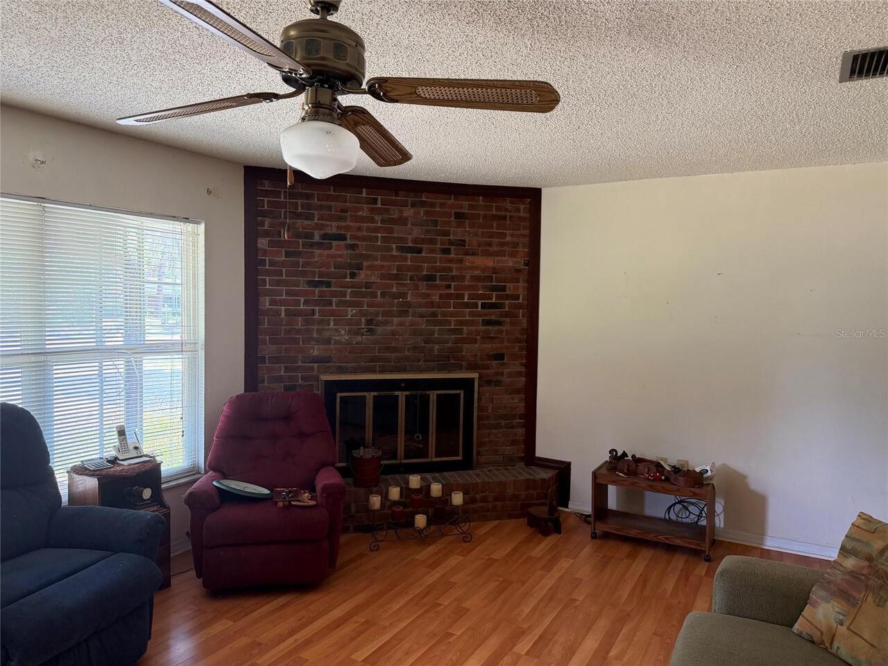 Listing Photo 11