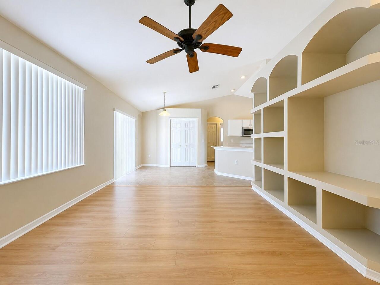 Listing Photo 8