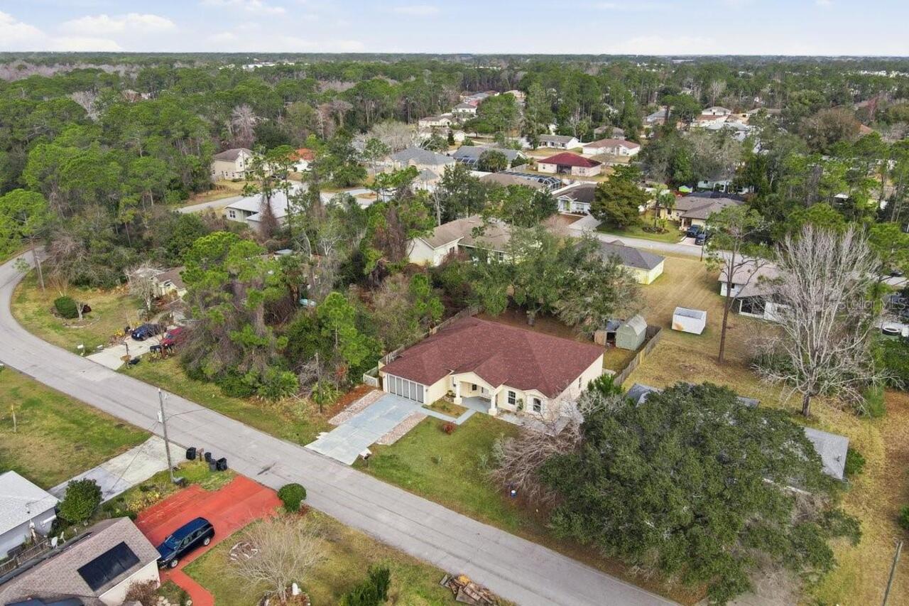 Listing Photo 12