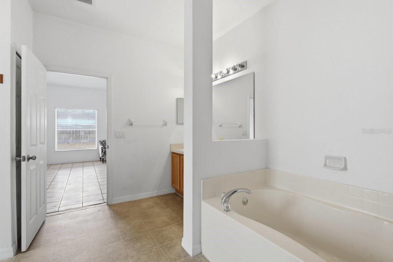 Listing Photo 43