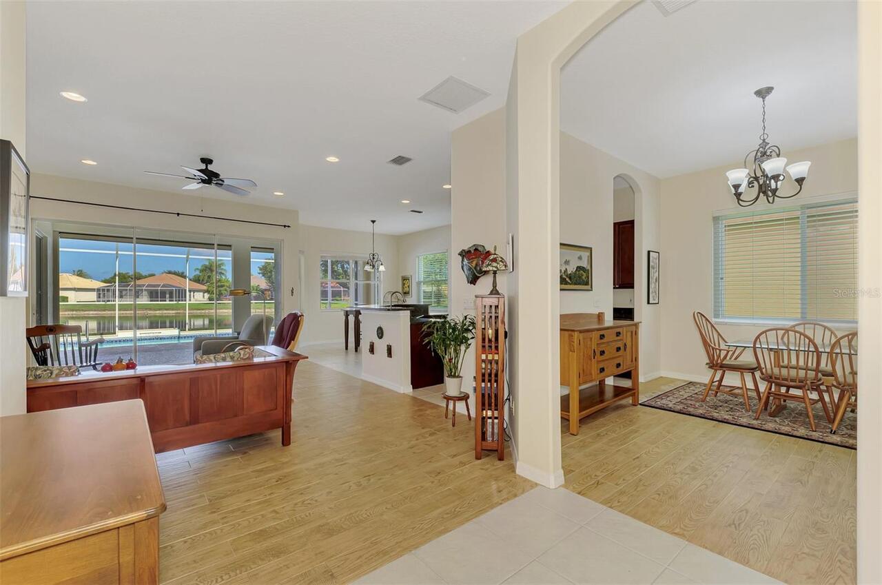 Listing Photo 14