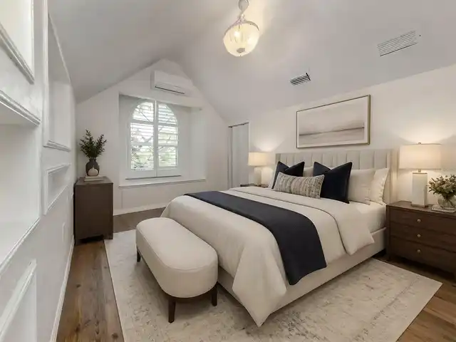 Listing Photo 12