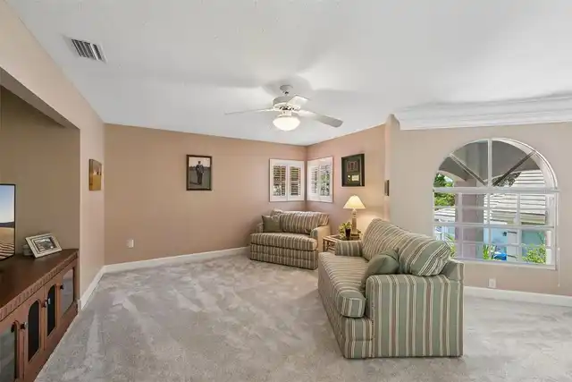 Listing Photo 22