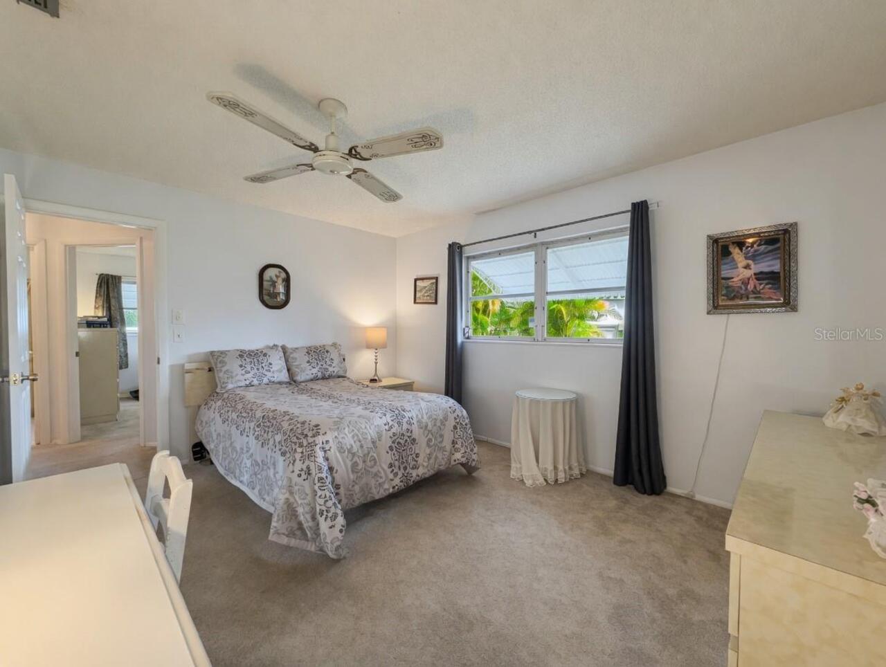 Listing Photo 8