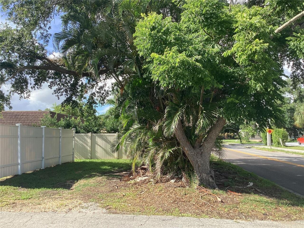 Listing Photo 17