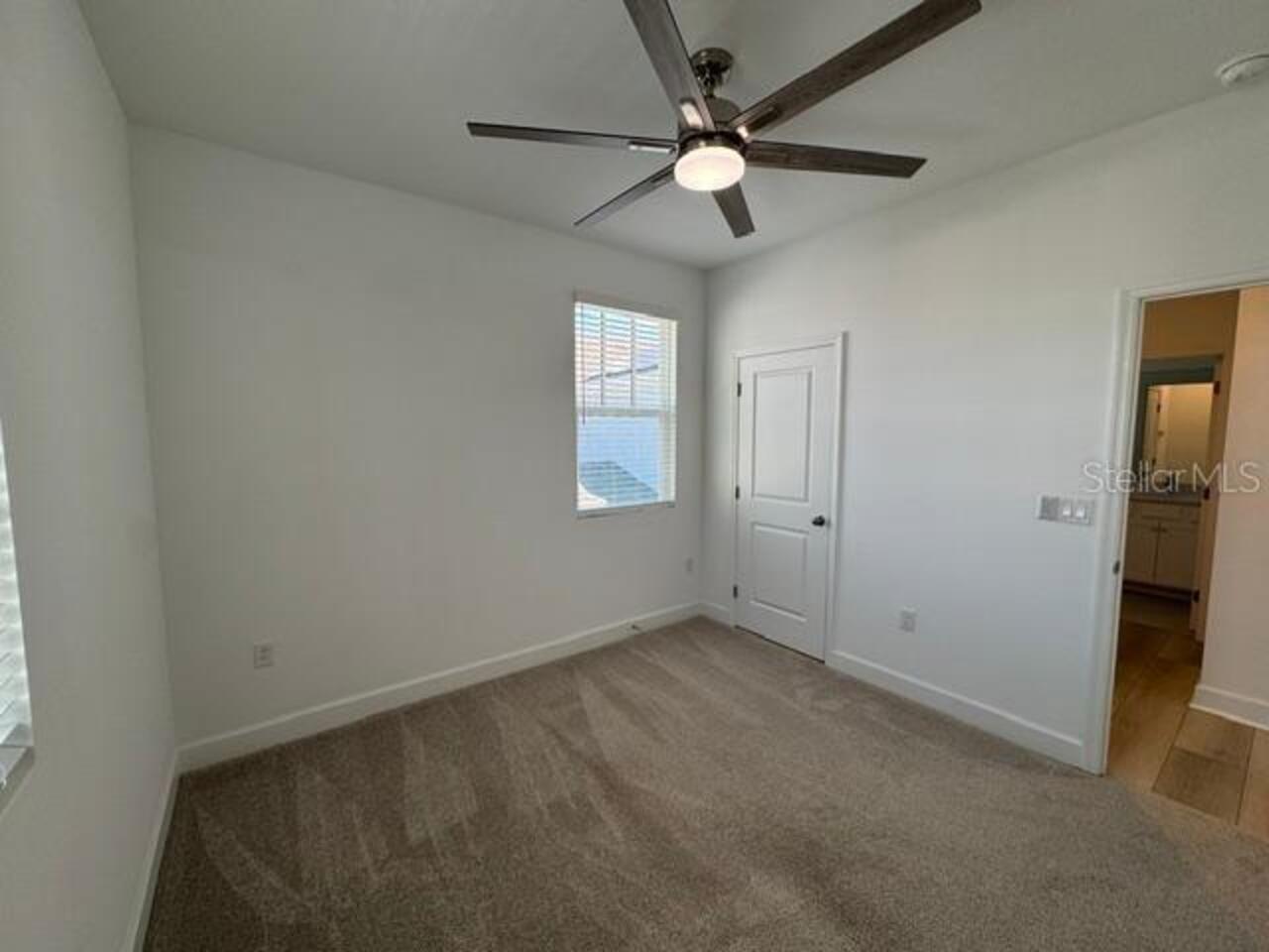 Listing Photo 12