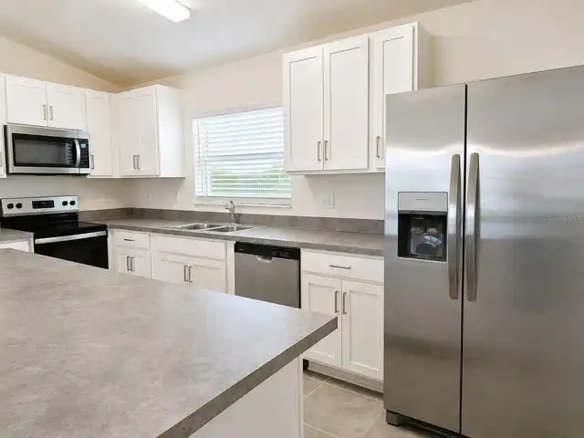 Listing Photo 11