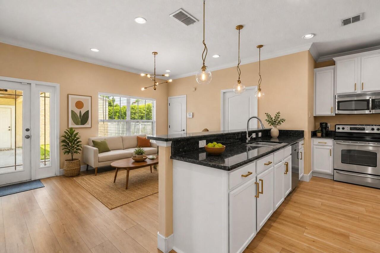 Listing Photo 10