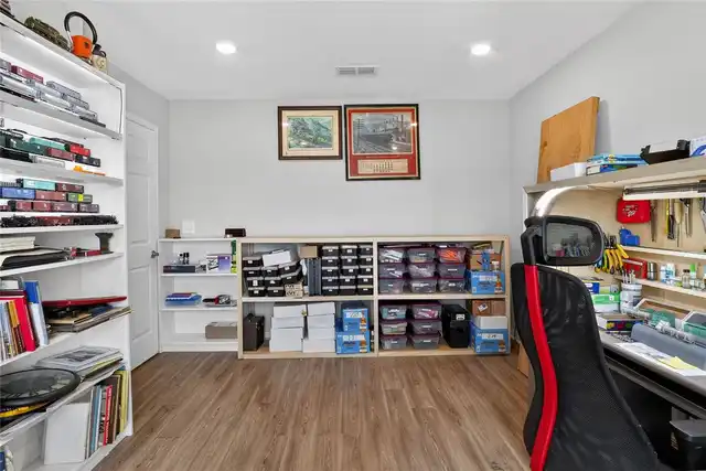 Listing Photo 32