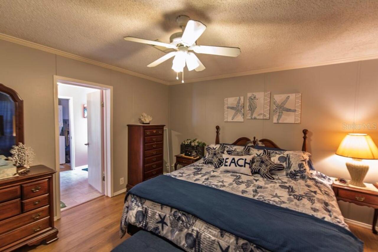 Listing Photo 9