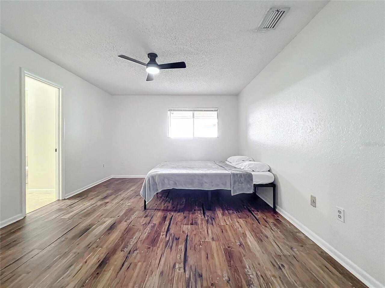 Listing Photo 38