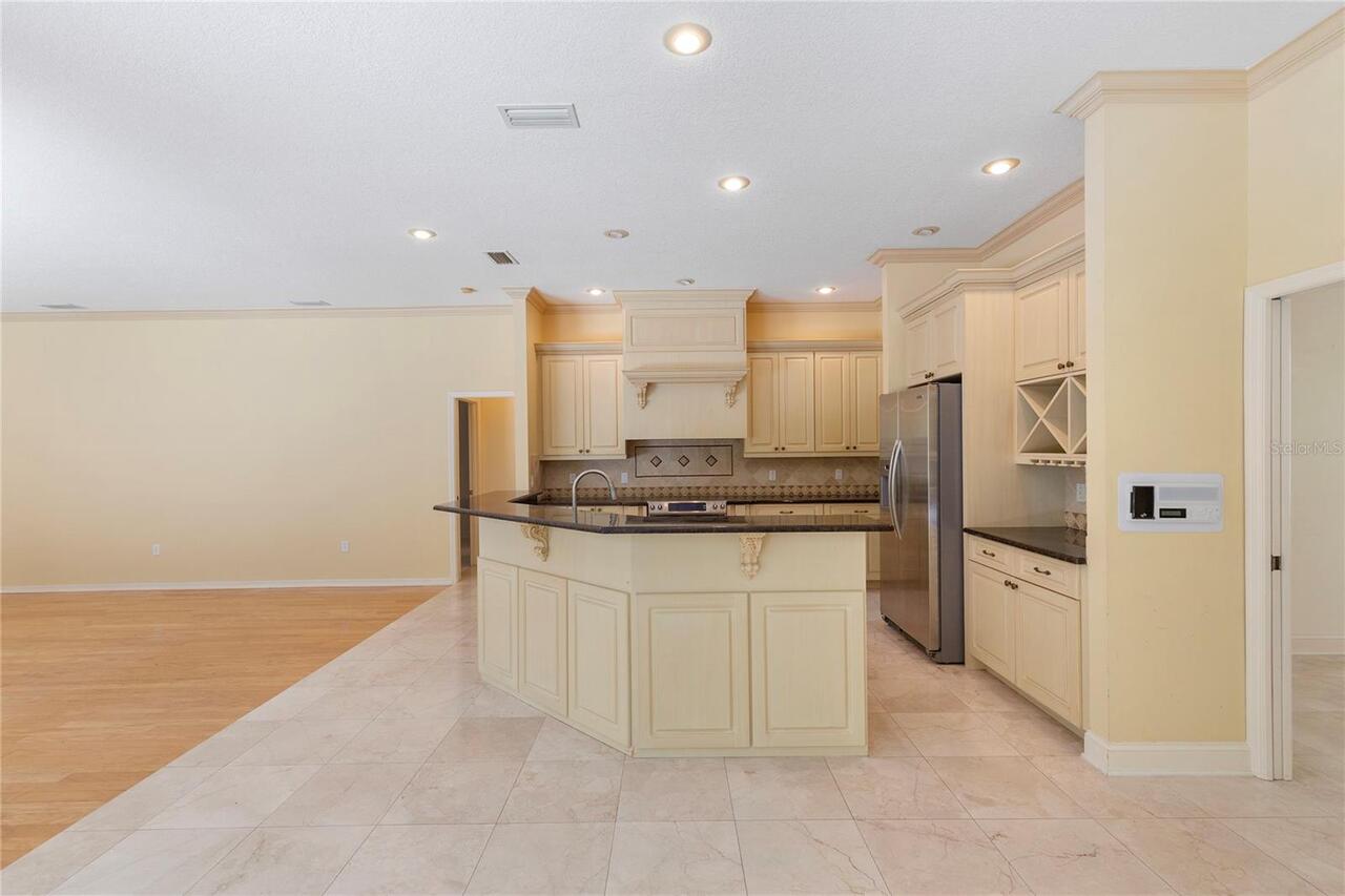 Listing Photo 15