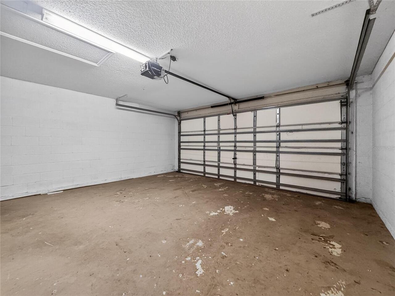 Listing Photo 12