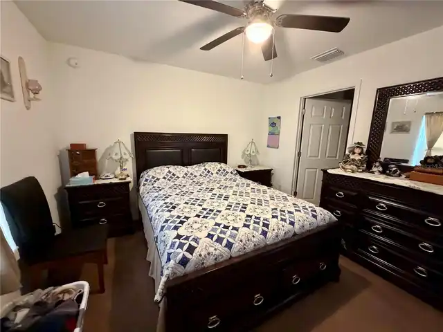Listing Photo 12