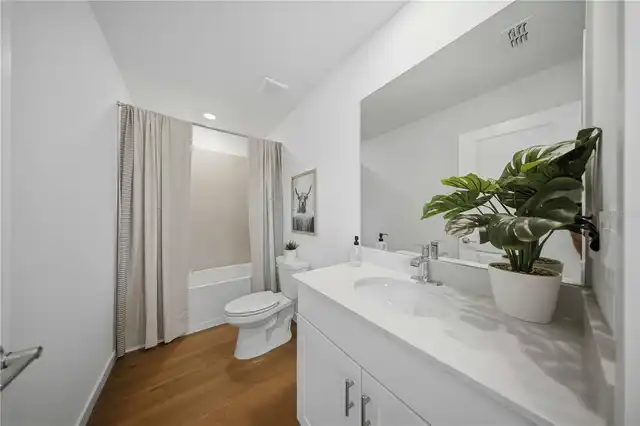 Listing Photo 14