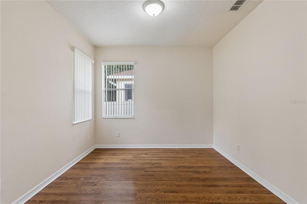 Listing Photo 14