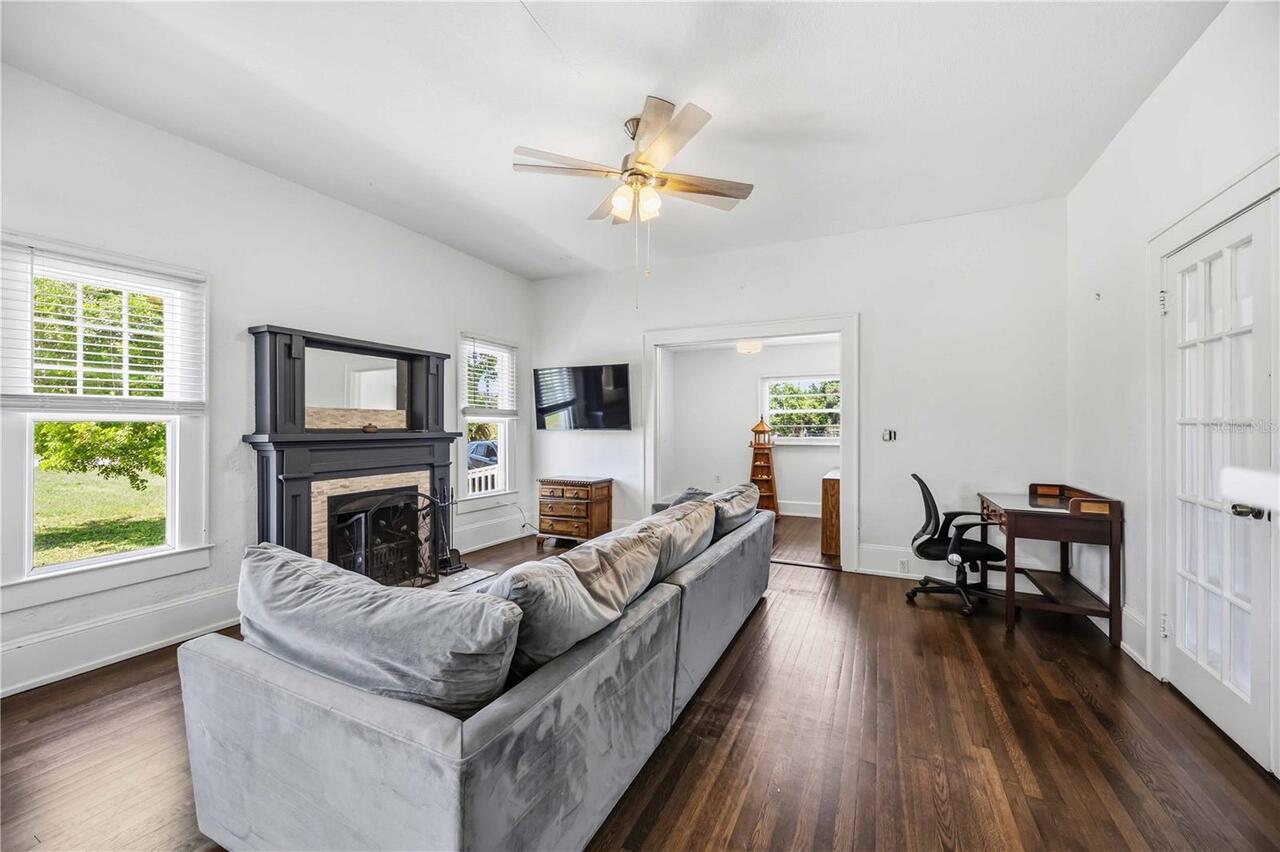 Listing Photo 11