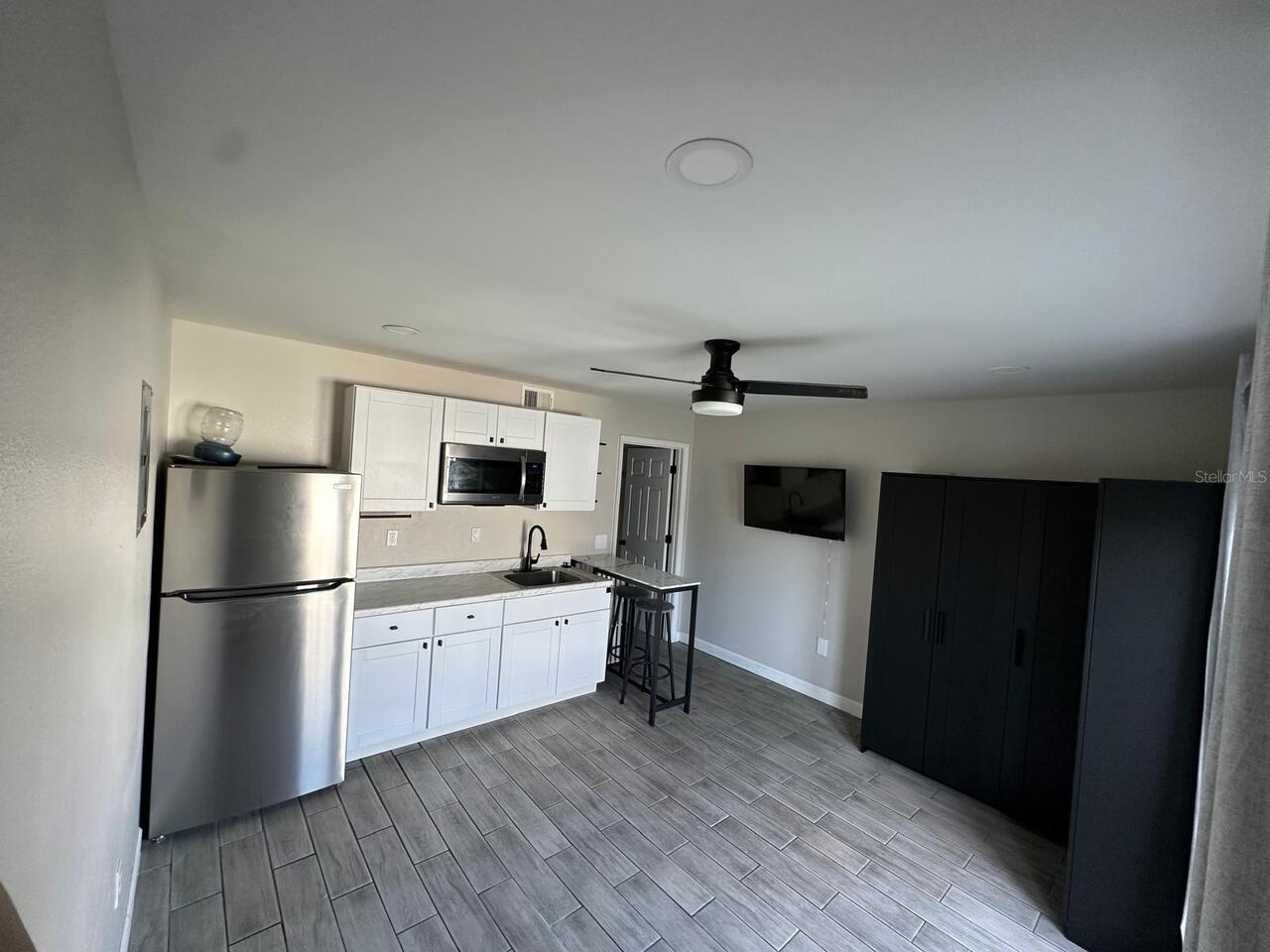 Listing Photo 6