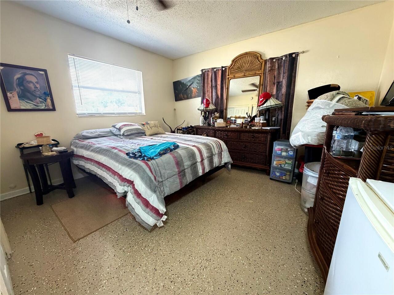 Listing Photo 12