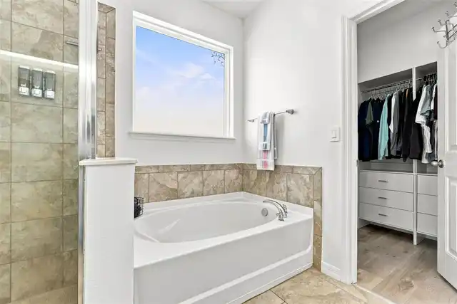 Listing Photo 25