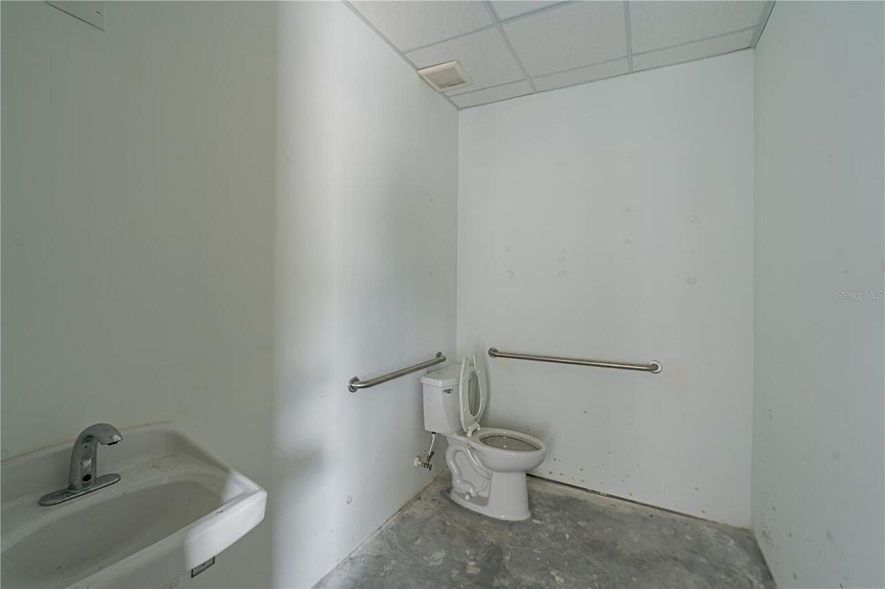 Listing Photo 14