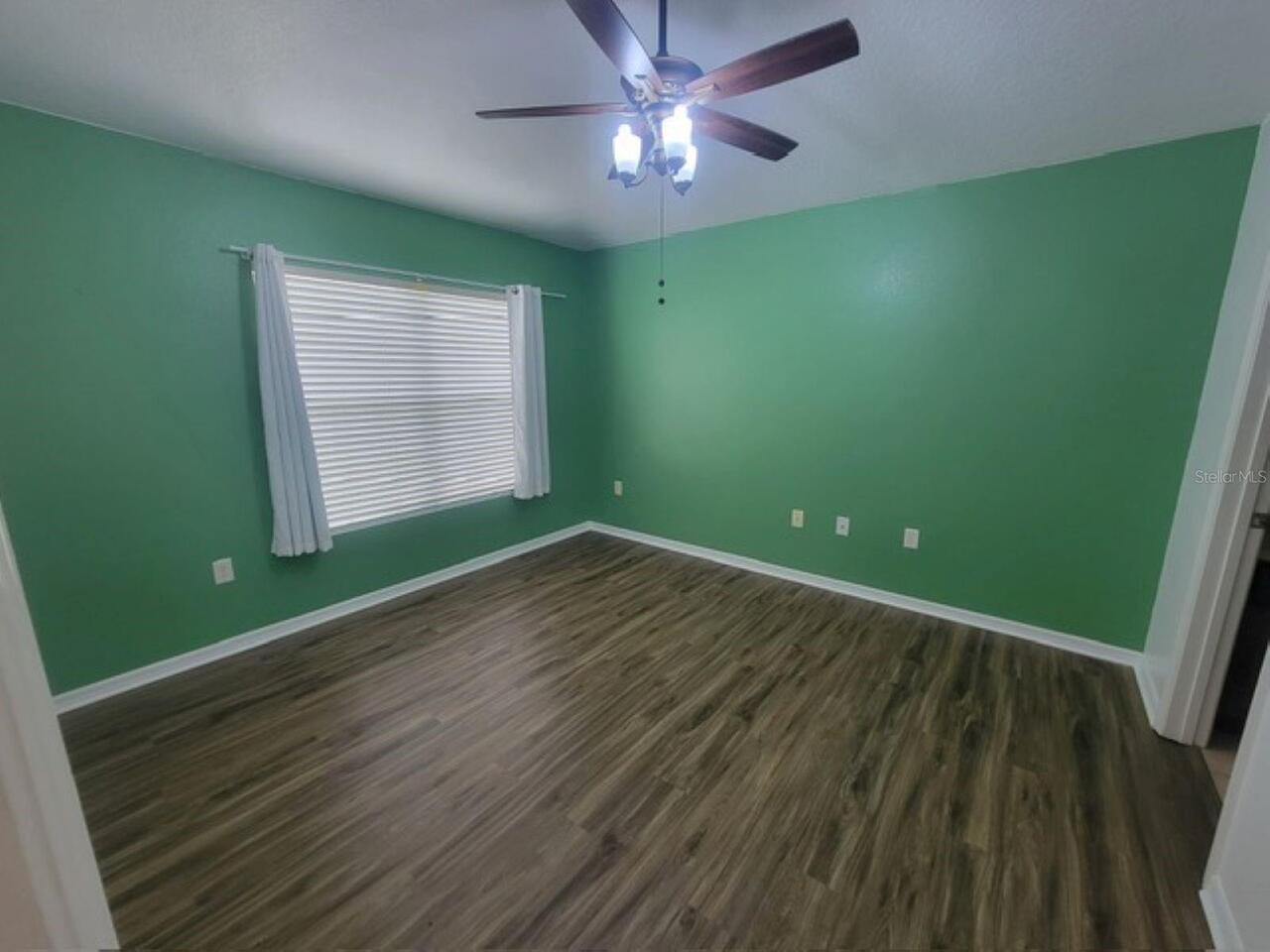 Listing Photo 10