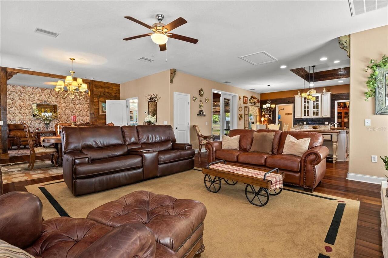 Listing Photo 17