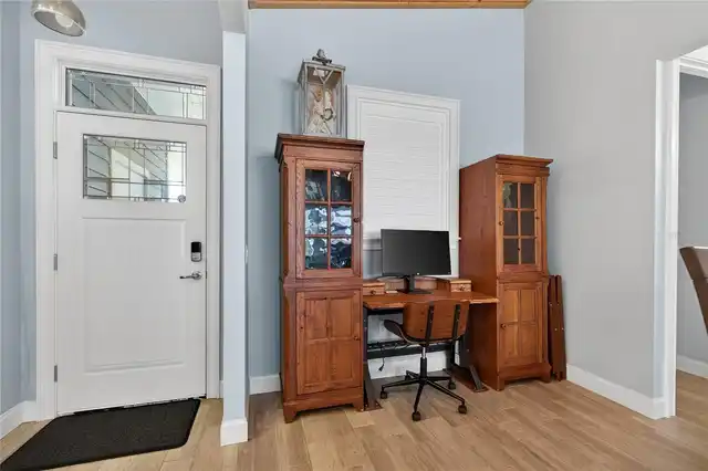 Listing Photo 12