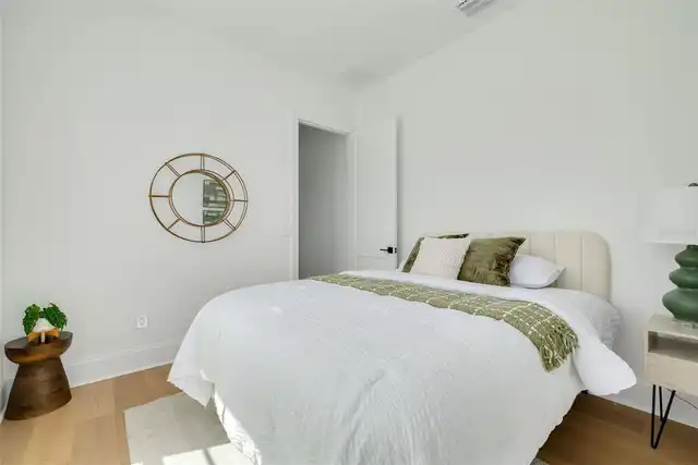Listing Photo 14
