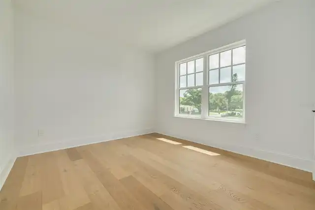 Listing Photo 20