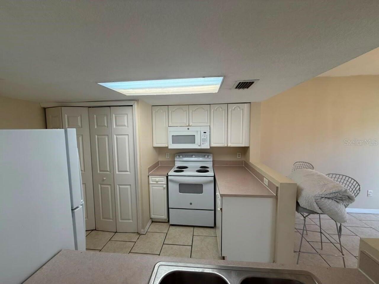 Listing Photo 10