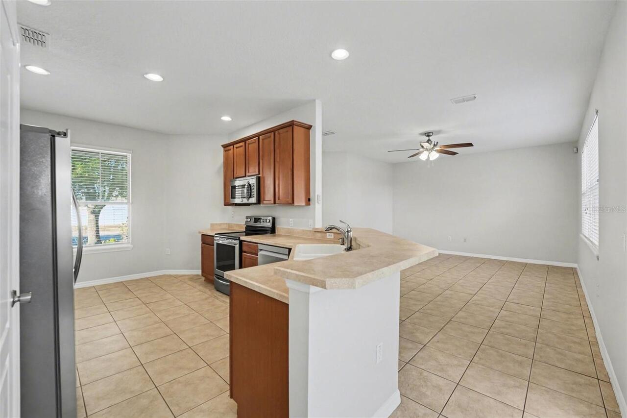 Listing Photo 10