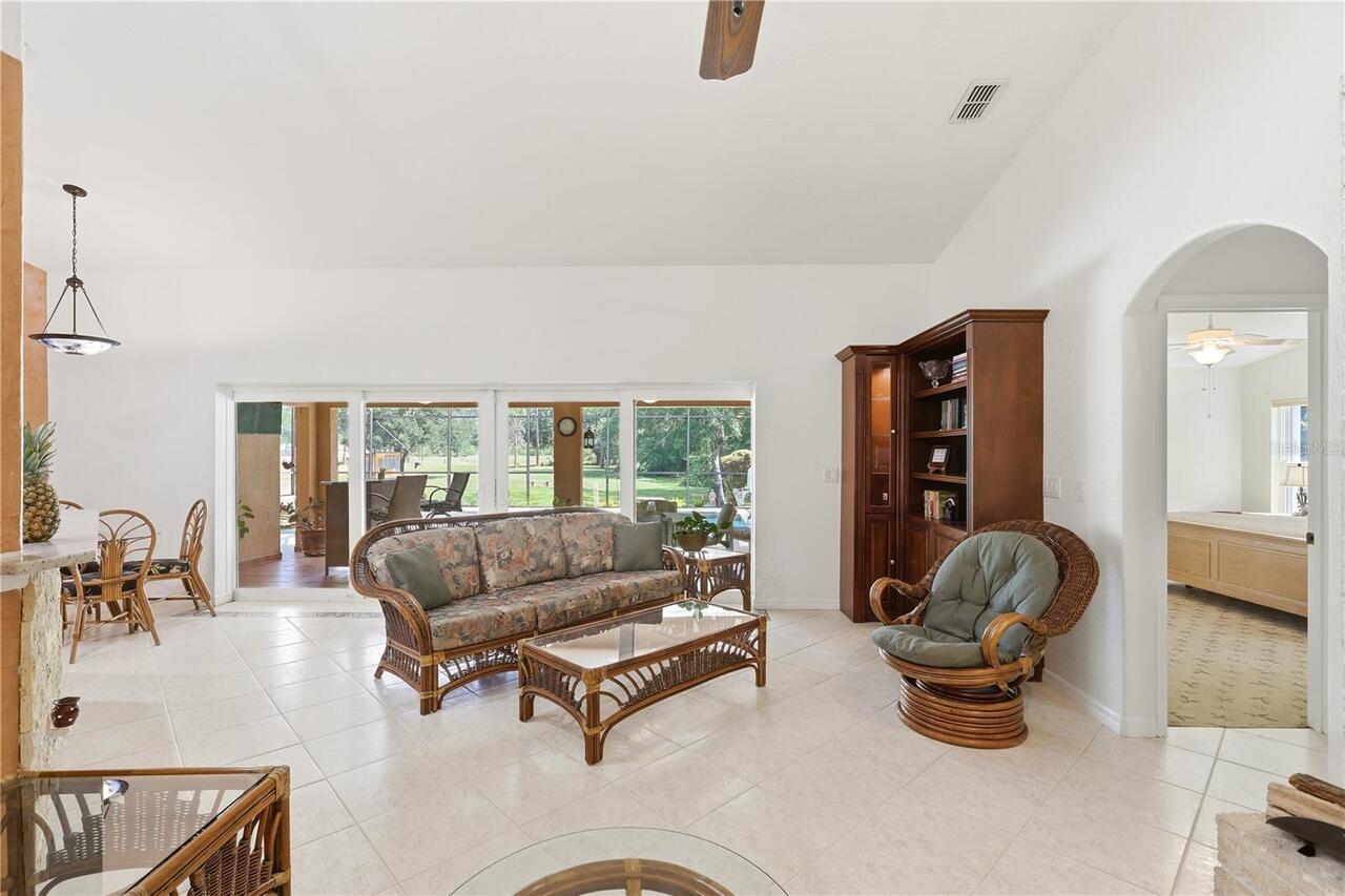 Listing Photo 14