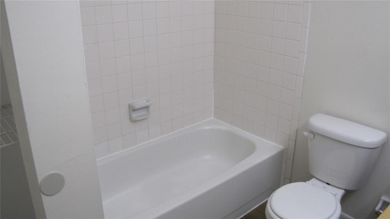 Listing Photo 14