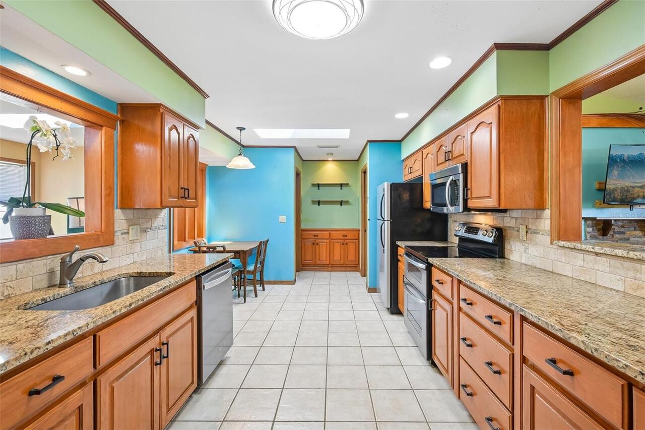 Listing Photo 8