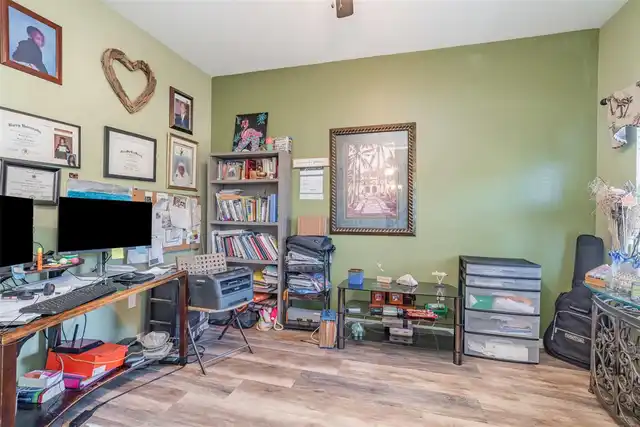 Listing Photo 14