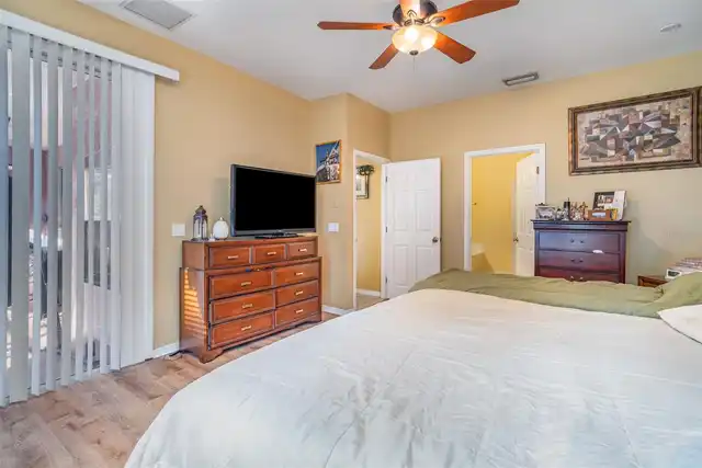 Listing Photo 17