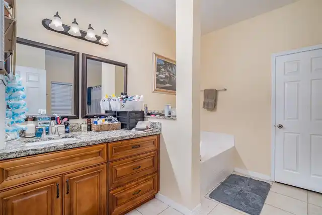Listing Photo 18