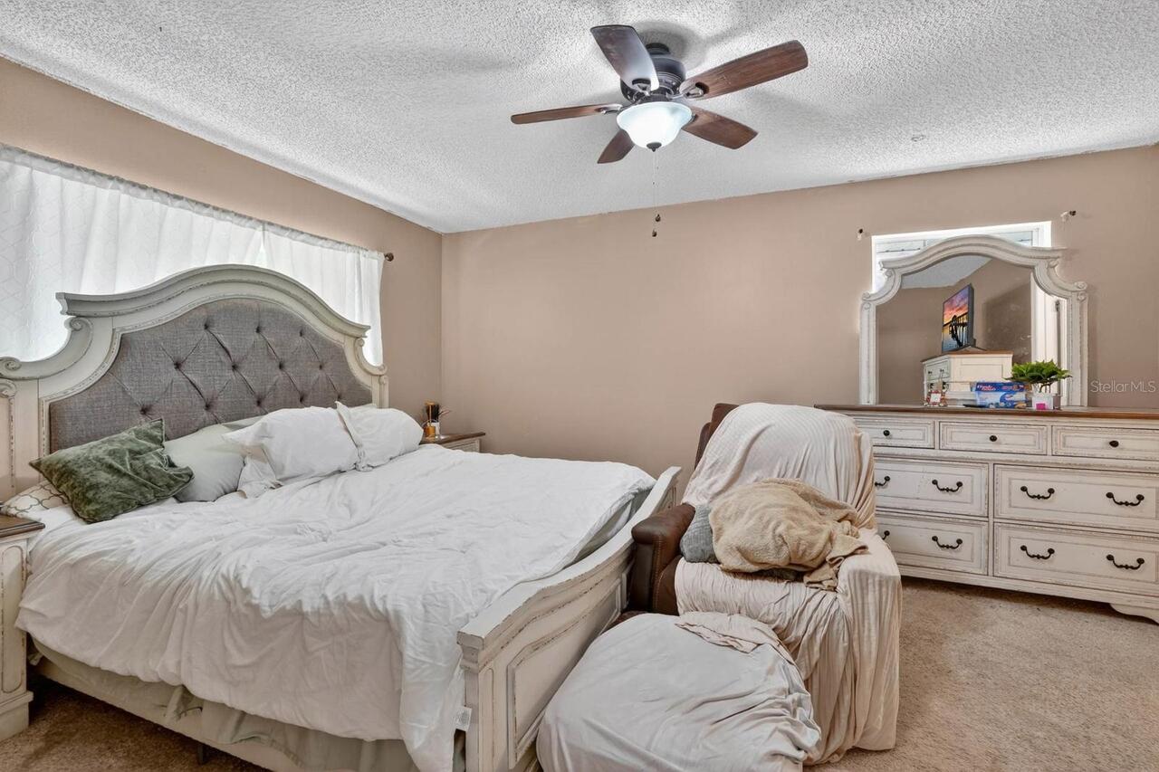 Listing Photo 12