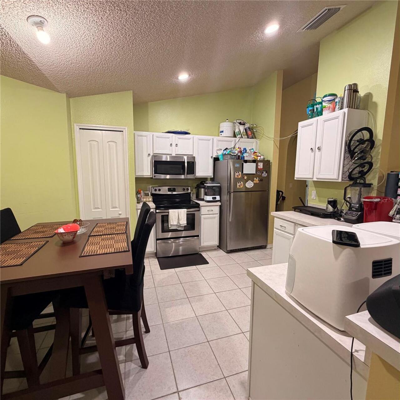 Listing Photo 9