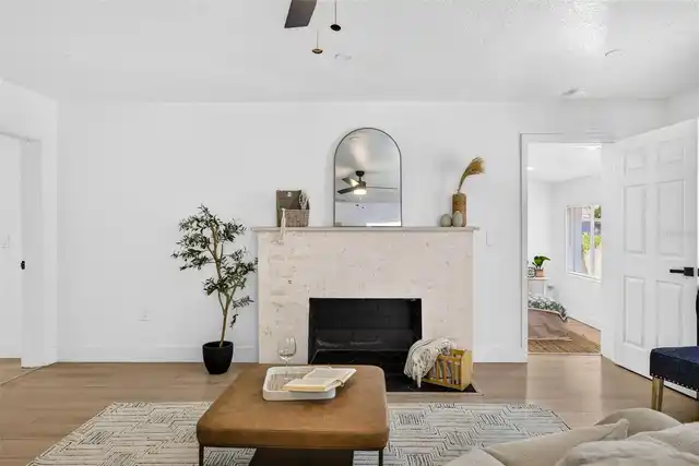 Listing Photo 8